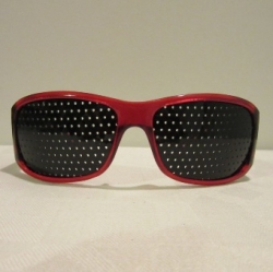 Děrované brýle Quadro Red - červené - přirozené zlepšení zraku