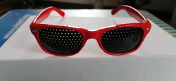 Dětské děrované brýle Chic Red - červené