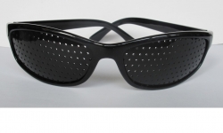 Děrované brýle Matrix New - černé - přirozené zlepšení zraku